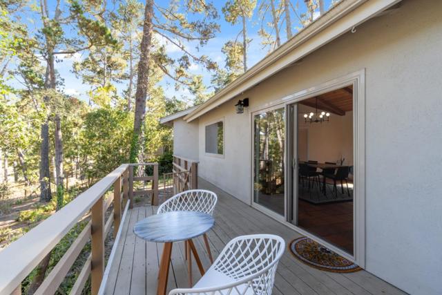 7 Wyndemere Vale, Monterey CA: https://media.crmls.org/mediaz/dbf11d95-6fd7-424d-a429-ee4f5eaada4e.jpg