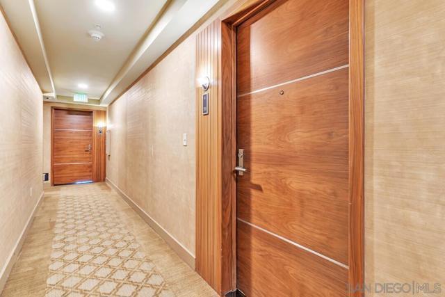 700 W E St, San Diego CA: https://media.crmls.org/mediaz/dbf181a0-8f20-4ad8-831c-eeee5b9add48.jpg