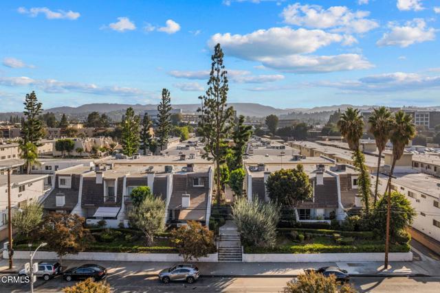 Detail Gallery Image 27 of 34 For 18360 Collins St #L,  Tarzana,  CA 91356 - 2 Beds | 2/1 Baths