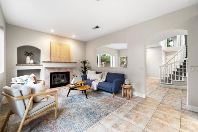 Image 11 of 40 For 970 Somerset Court F