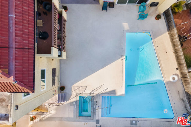 5950 Buckingham, Culver City CA: https://media.crmls.org/mediaz/dbf3a392-8b2a-4ed5-80f8-da3d4859362b.jpg