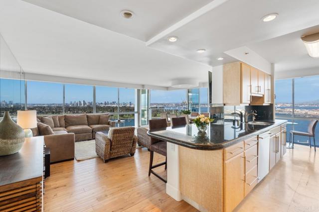Detail Gallery Image 38 of 74 For 1820 Avenida Del Mundo #1507,  Coronado,  CA 92118 - 3 Beds | 2 Baths