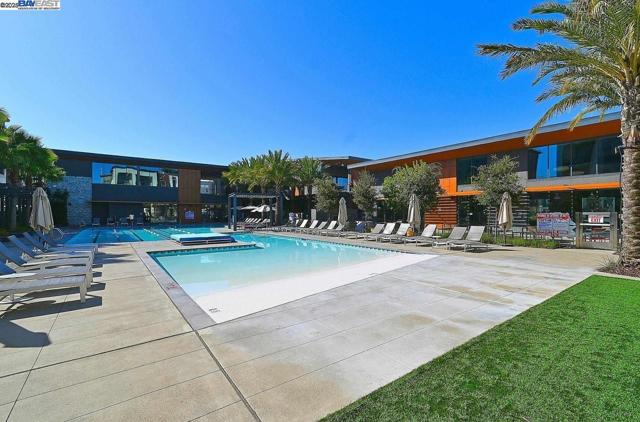5623 Central Pkwy, Dublin CA: https://media.crmls.org/mediaz/dbf58996-28b0-4c80-bf62-ccc1a2d41c98.jpg