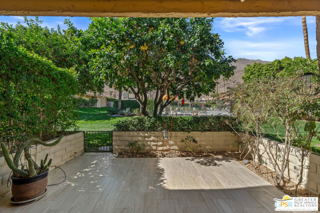 2029 S Ramitas Way, Palm Springs CA: https://media.crmls.org/mediaz/dbf5edc0-431c-4d45-9ad1-d3fab537adab.jpg