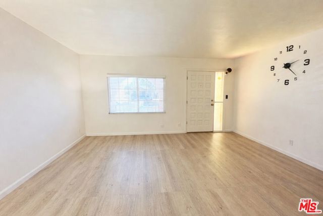 Image 4 of 22 For 3223 Perlita Avenue