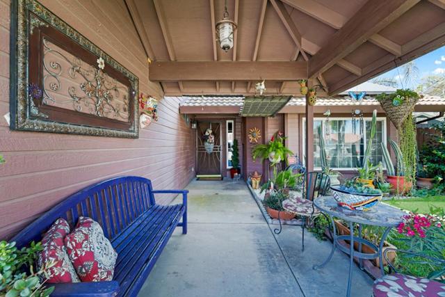 711 Kirkwood Court, Los Banos CA: https://media.crmls.org/mediaz/dbf63022-bcb3-4a6a-b8a9-c41a6dc6e6fb.jpg