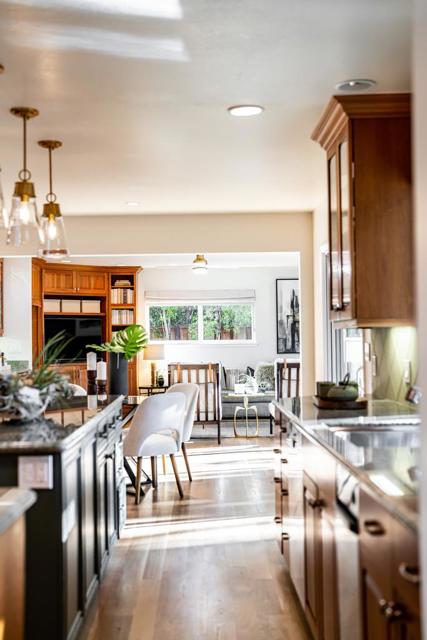 1455 Redwood Drive, Los Altos CA: https://media.crmls.org/mediaz/dbf7fb5d-4d2f-41fe-bd03-3819b3bd24bc.jpg