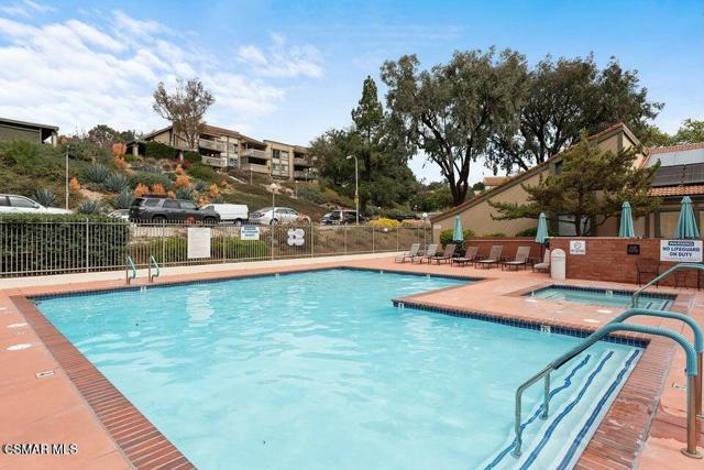 245 Oakleaf Drive, Thousand Oaks CA: https://media.crmls.org/mediaz/dbf8dab5-c9d8-445f-9dc9-c446f9fda27d.jpg