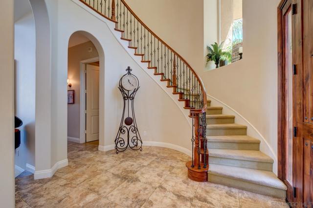 16677 Falcon Heights Rd, Ramona CA: https://media.crmls.org/mediaz/dbfaff5d-554e-4af0-9bdc-60beb0defa29.jpg