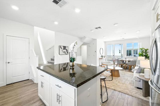 29341 Hub Court, Hayward CA: https://media.crmls.org/mediaz/dbfbf2de-7e90-4e73-ab6e-f9eee26f3263.jpg