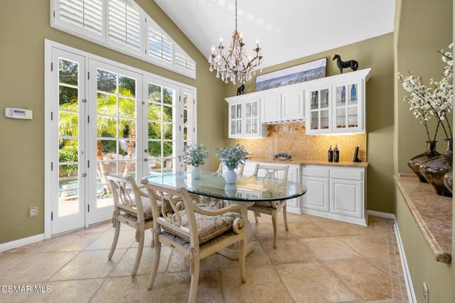 24587 Lola Lane, Newhall CA: https://media.crmls.org/mediaz/dbfca708-fcca-4a16-9256-0be80519bc7b.jpg