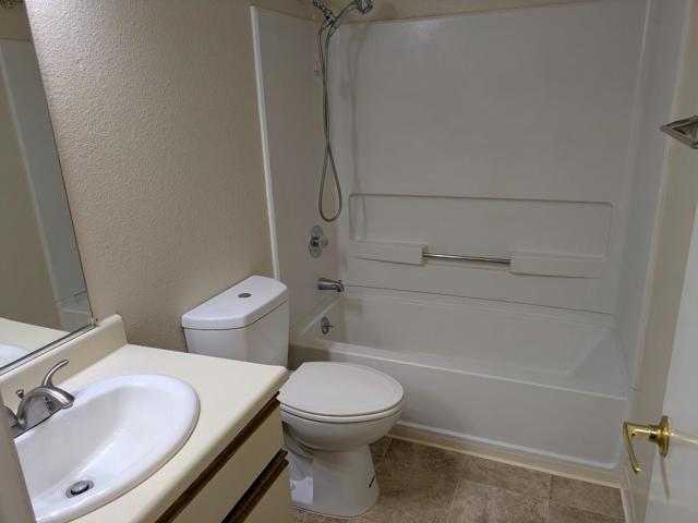 25938 Kay Avenue, Hayward CA: https://media.crmls.org/mediaz/dbfe159a-c0a3-4163-82dc-f356566a48cd.jpg
