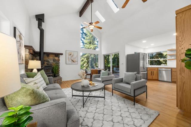 22021 Old Santa Cruz Highway, Los Gatos CA: https://media.crmls.org/mediaz/dbfe975c-3253-4df7-b5c5-f797a837fcdd.jpg