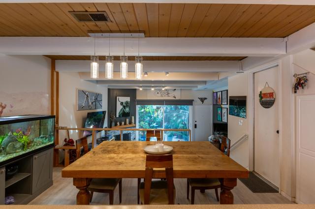 6229 Green Valley Circle, Culver City CA: https://media.crmls.org/mediaz/dbfe9d1e-b042-4689-bfa8-1ac05280965b.jpg