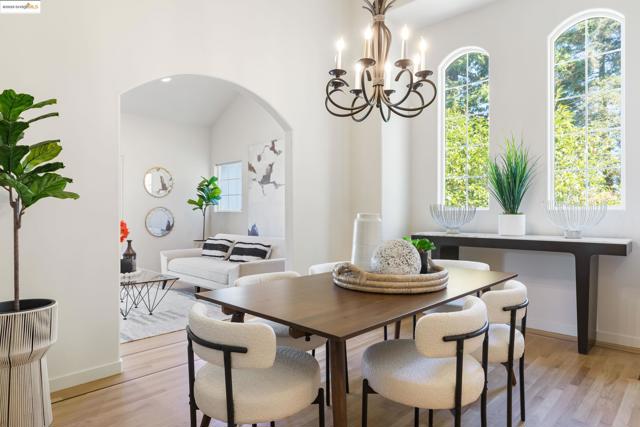 50 Pine Hills Ct, Oakland CA: https://media.crmls.org/mediaz/dbfeda70-55c2-42ac-9df9-5c84c3ef8d74.jpg
