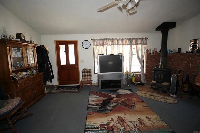 Detail Gallery Image 4 of 34 For 13853 Charlann Rd., Valley Center,  CA 92082 - 3 Beds | 1 Baths