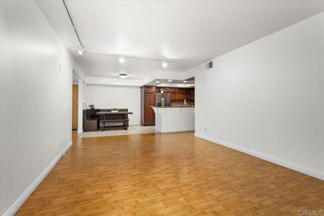 Detail Gallery Image 9 of 31 For 5885 El Cajon Bld #204,  San Diego,  CA 92115 - 2 Beds | 2 Baths