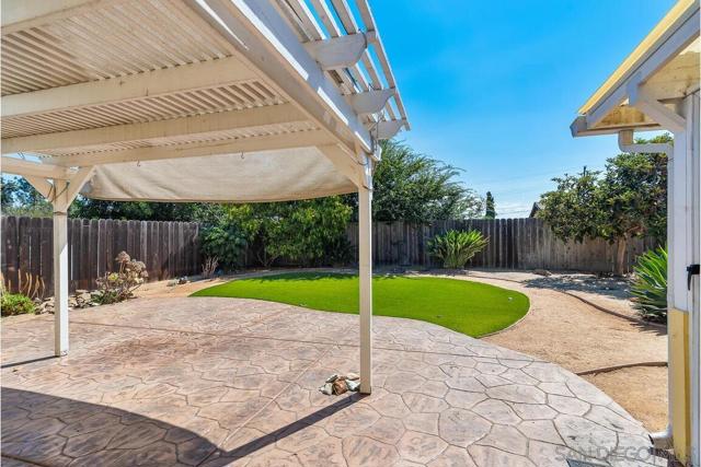 6387 Lake Badin Ave, San Diego CA: https://media.crmls.org/mediaz/dbfff6a7-c031-4520-9624-9873ba313d39.jpg