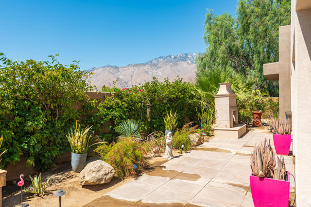1615 Savvy Court, Palm Springs CA: https://media.crmls.org/mediaz/dc00e5b2-ff25-47bc-9540-e171113c1b99.jpg