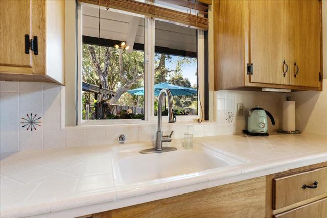 185 Woodston Way, Ben Lomond CA: https://media.crmls.org/mediaz/dc011086-a46b-4a3e-80d6-1bbb17b55e39.jpg