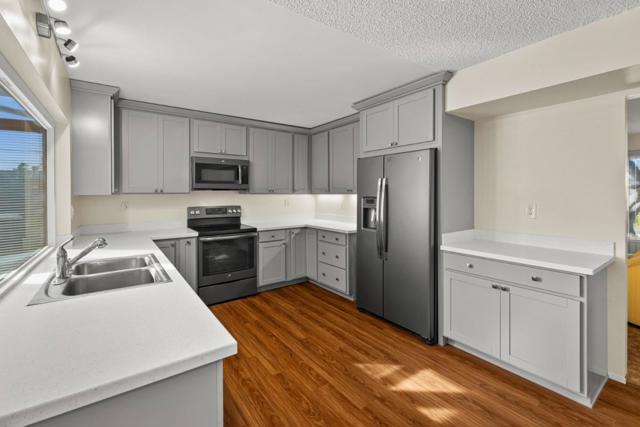 881 Terry Street, Monterey CA: https://media.crmls.org/mediaz/dc012d85-cff2-49a9-816a-9632fc891bc4.jpg