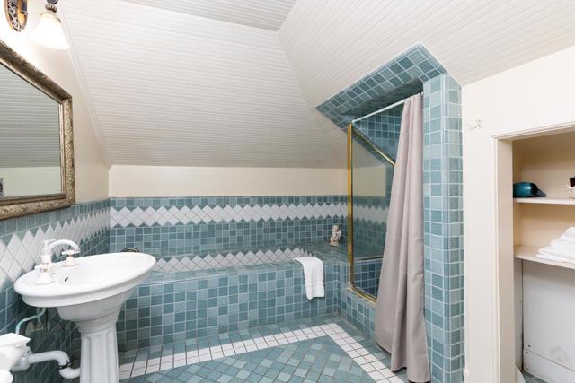 620 El Salto Drive, Capitola CA: https://media.crmls.org/mediaz/dc01601b-8ee5-479a-bb10-1367ffac288e.jpg
