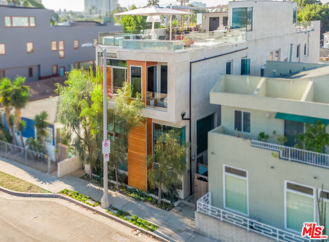 1712 Abbot Kinney Boulevard, 1/2 photo 5
