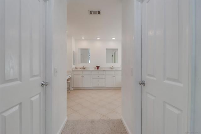 32411 Cassino Court, Temecula CA: https://media.crmls.org/mediaz/dc0309cb-1004-43d8-a5b0-ccc7295130a0.jpg