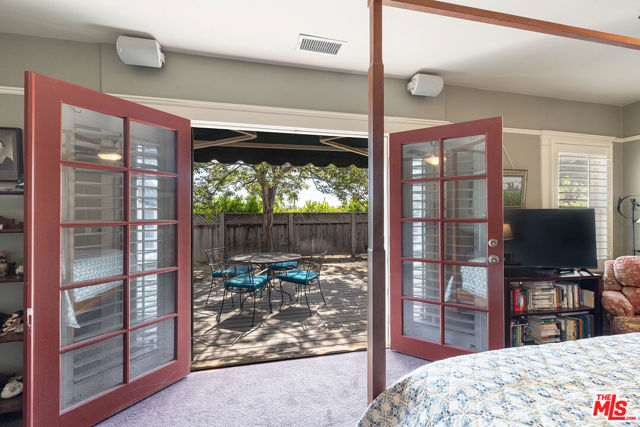 13721 W Telegraph Road, Santa Paula CA: https://media.crmls.org/mediaz/dc031524-d671-4682-be0a-3dce0b8679f3.jpg