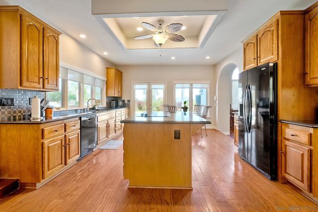 Image 13 of 47 For 4949 San Jacinto Circle West