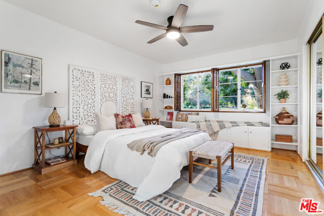 5112 Village photo 22