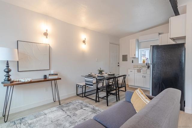 2813 15 46Th St, San Diego CA: https://media.crmls.org/mediaz/dc05f7d2-8249-415b-a753-c66e3ec318aa.jpg