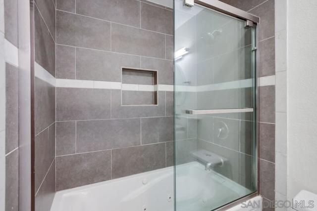 15380 Via La Gitano, Poway CA: https://media.crmls.org/mediaz/dc0601ed-94f6-44e3-981d-3c74cc939bcc.jpg