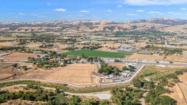 14325 Monterey Road, San Martin CA: https://media.crmls.org/mediaz/dc066159-2d65-4143-a9f1-b3d4369811e9.jpg