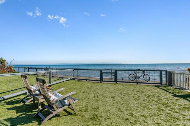 9 Rockview Drive, Santa Cruz CA: https://media.crmls.org/mediaz/dc06c078-becb-438d-a9a6-292d4706941a.jpg