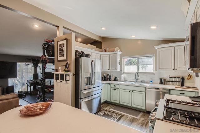 2925 Mission Village Dr, San Diego, California 92123, 3 Bedrooms Bedrooms, ,2 BathroomsBathrooms,Single Family Residence,For Sale,Mission Village Dr,250029574SD