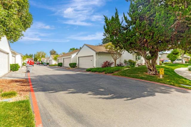 15173 Yosemite Way, Morgan Hill CA: https://media.crmls.org/mediaz/dc07abf5-eea7-4c6c-a3eb-2ce61da19d7d.jpg