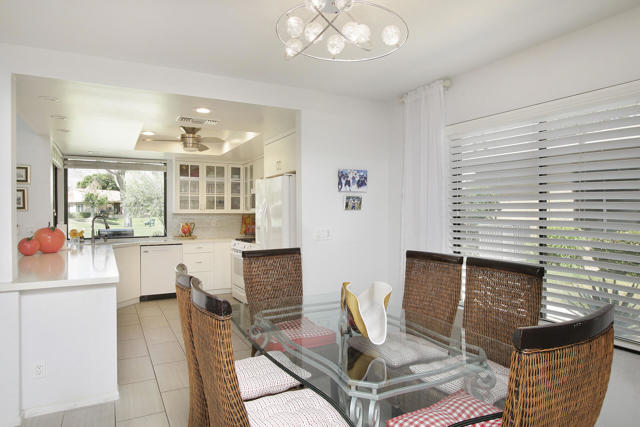 Image 8 of 42 For 74 La Ronda Drive