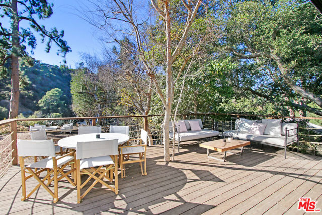 1845 Calgary Lane, Los Angeles CA: https://media.crmls.org/mediaz/dc08c223-0f58-4ea9-941e-8d9f2b887d09.jpg