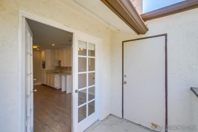 5025 Collwood Way, San Diego CA: https://media.crmls.org/mediaz/dc08eea3-0602-46a6-8bcd-fb577b15093d.jpg