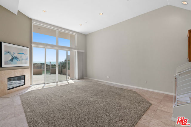 7301 Vista Del Mar, Playa del Rey CA: https://media.crmls.org/mediaz/dc0a6a2c-ed65-43d8-b3a3-30d3da053917.jpg