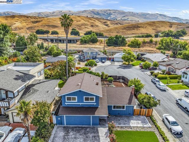 48346 Cottonwood St, Fremont CA: https://media.crmls.org/mediaz/dc0aaa20-39be-4646-b98f-387f633a2177.jpg