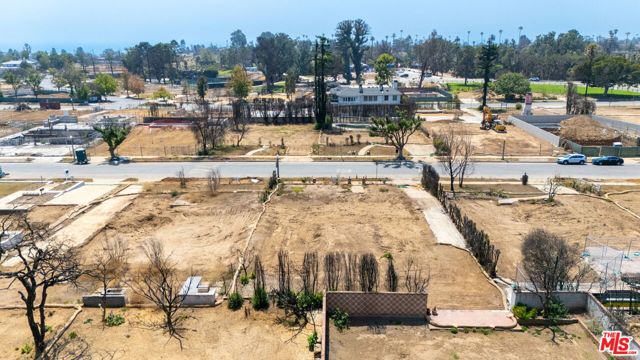 856 Toyopa Drive, Pacific Palisades CA: https://media.crmls.org/mediaz/dc0b0cad-8f83-44ed-98f5-9c4cf01c3781.jpg