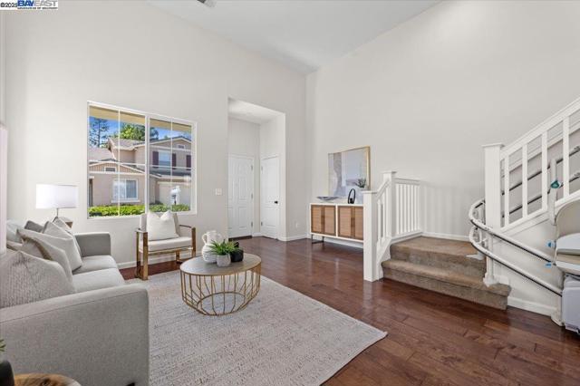 4775 Mahogany St, Dublin CA: https://media.crmls.org/mediaz/dc0b5dec-d43d-4c1f-adab-70e9f4519727.jpg