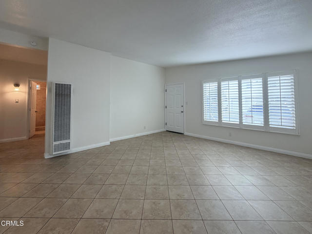 Detail Gallery Image 2 of 25 For 1065 Belfast Ln, Ventura,  CA 93001 - 3 Beds | 1 Baths