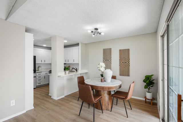 Detail Gallery Image 7 of 21 For 231 Riverview Way, Oceanside,  CA 92057 - 3 Beds | 2 Baths