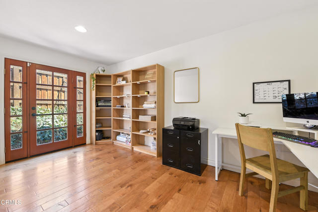 497 Azalea Street, Thousand Oaks CA: https://media.crmls.org/mediaz/dc0d3185-e586-4303-b9a8-12653cda170b.jpg