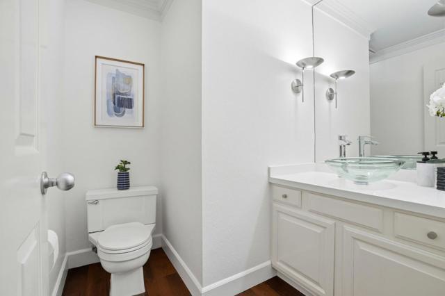 1621 Stone Pine Lane, Menlo Park CA: https://media.crmls.org/mediaz/dc0d7b8b-440b-4c39-b9d6-56a6dfff8482.jpg