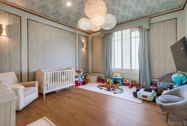 Image 32 of 75 For 7396 Turnberry Court