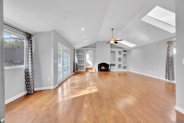 5170 Randlett Dr, La Mesa CA: https://media.crmls.org/mediaz/dc0df861-8df6-4711-8c87-b587f007a630.jpg